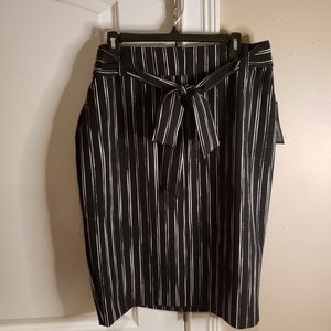 Plus Size 16 - Black Stripe Career Skirt